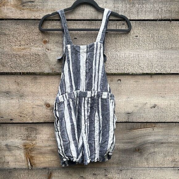 April Kiss Women's Blue And White Linen Blend Striped Romper Overalls - Picture 5 of 6